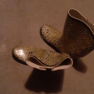 Rain boots
